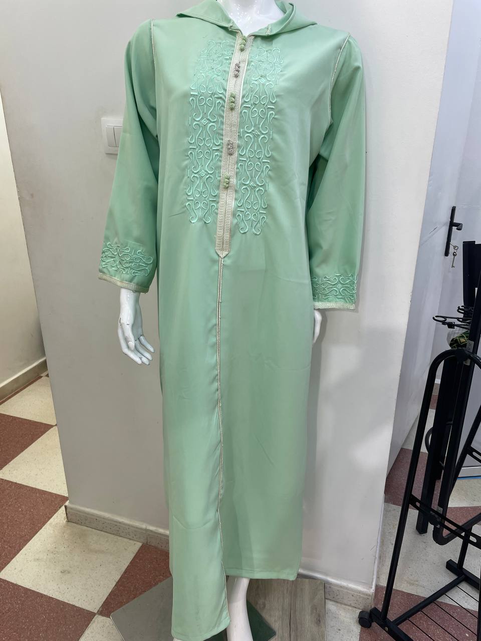 AB00009-6