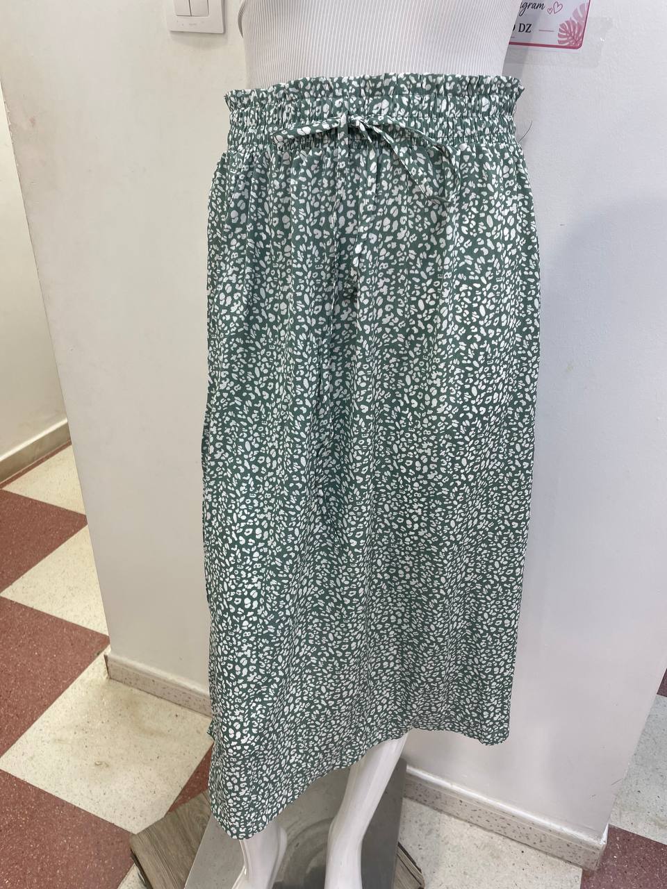 SH38048
